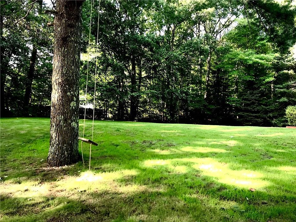 525 Hill Rd, Pascoag, RI 02859 Zillow