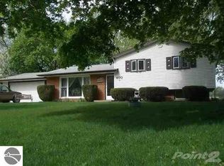 400 East Dr, Shepherd, MI