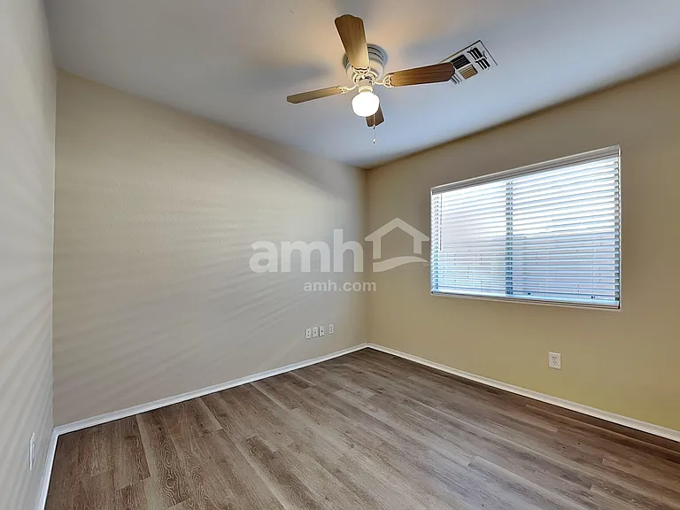 6323 W Winslow Ave — Photo 14