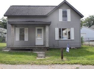 1047 Bacon St, Monroe, MI 48161