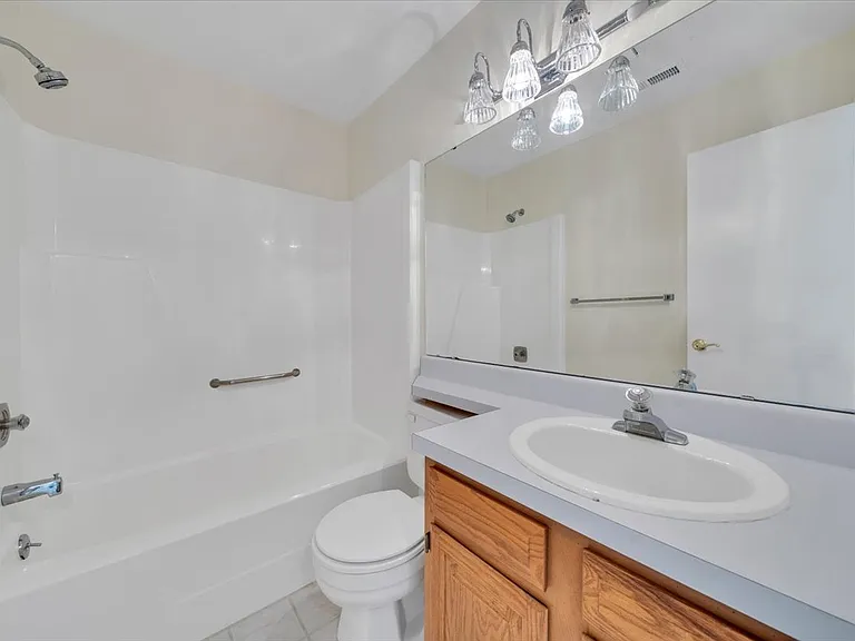3420 Londonderry Ct — Photo 15