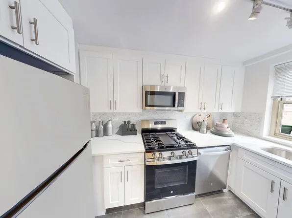 30 Park Avenue image 10 of 27