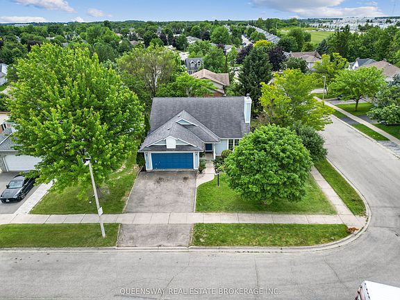 4th image of 46 Greenwich Dr