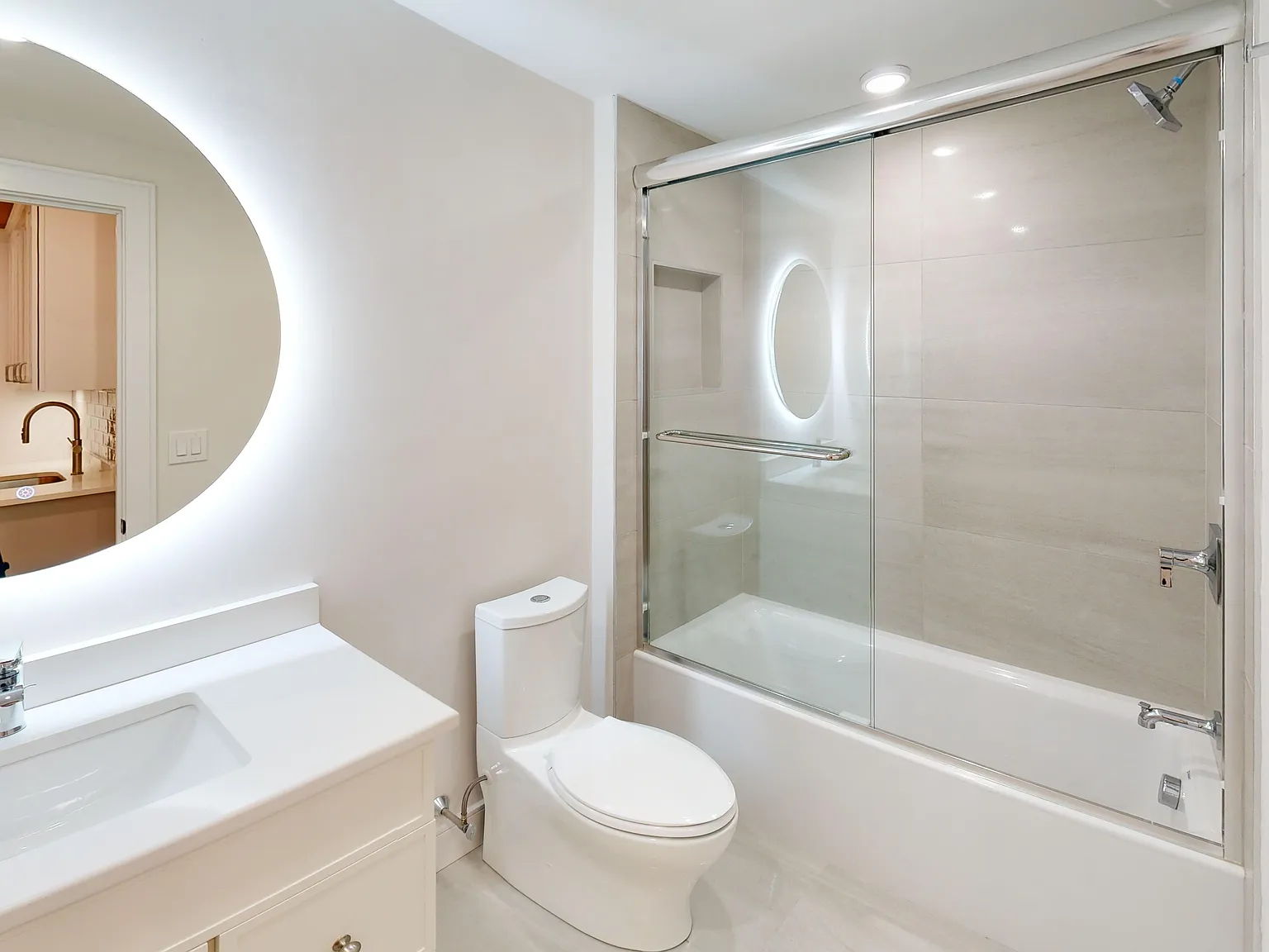 4 bed, 1100 sqft, $7,750 — Photo 3