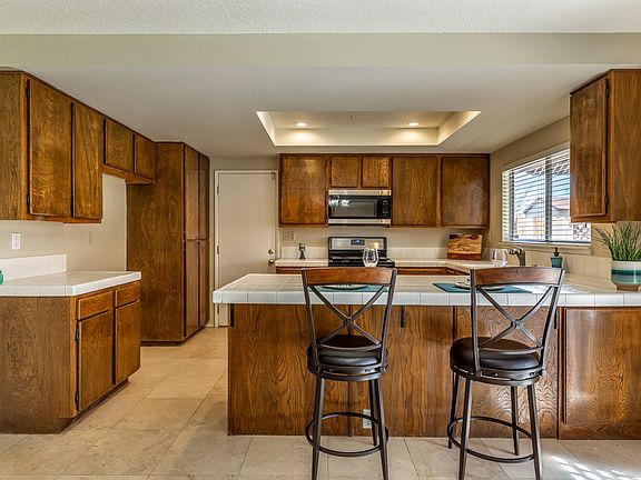4th image of 1834 W Avenue K10