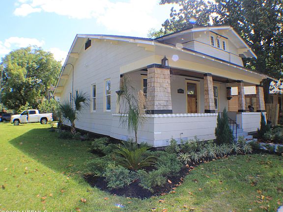 2nd image of 400 W 17TH Street