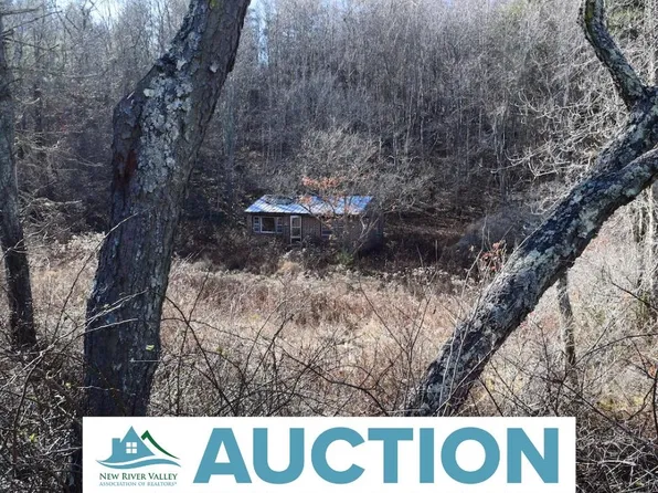 5844 Indian Valley Rd NW, Willis, VA 24380