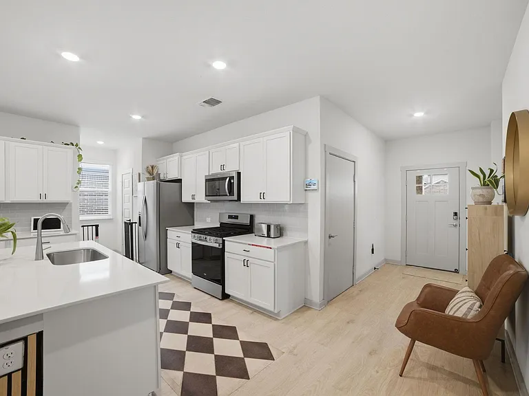 3608 Overlord Ln — Photo 24
