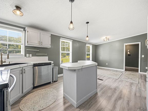 5th image of 3578 Townsend Ln.