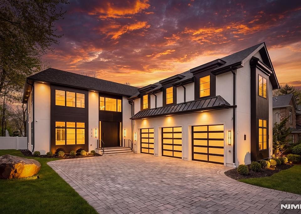 1st image of 320 Spencer Place