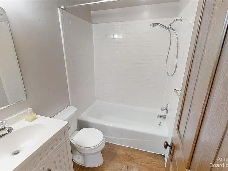 821 W Liberty St #1 — Photo 7