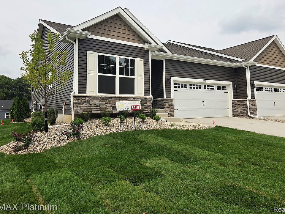 1st image of 856 Oakwood Cir #44