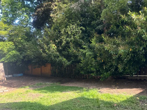 16607 Benson Rd S, Renton, WA 98055