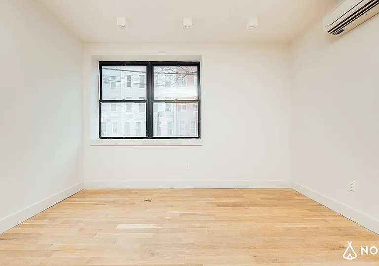 312 Devoe St #1B — Photo 10