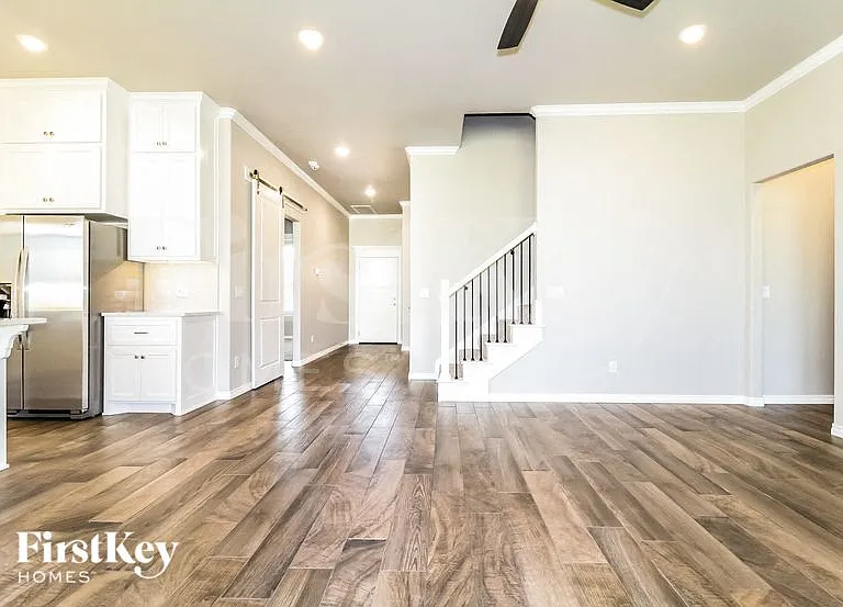 18609 Austin Pl — Photo 2