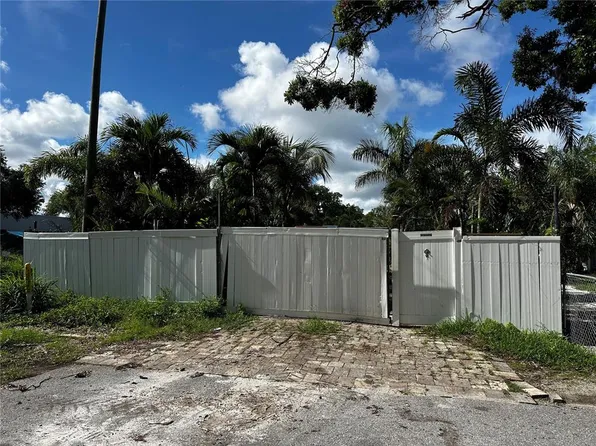 715 Smith St Lot 1, Clearwater, FL 33756