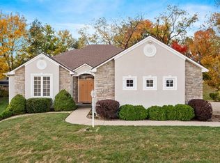 4109 Hidden Valley Dr, Saint Joseph, MO 64506