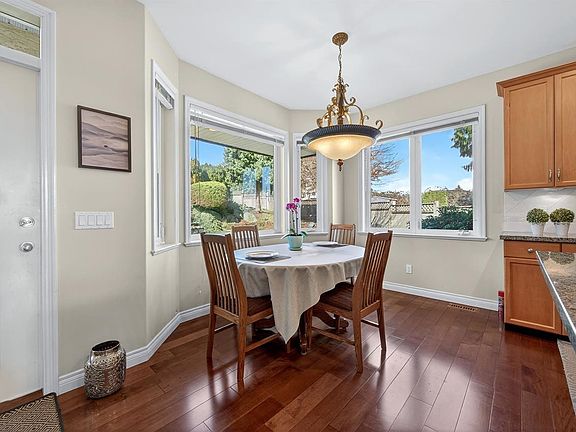 5th image of 9493 163rd St