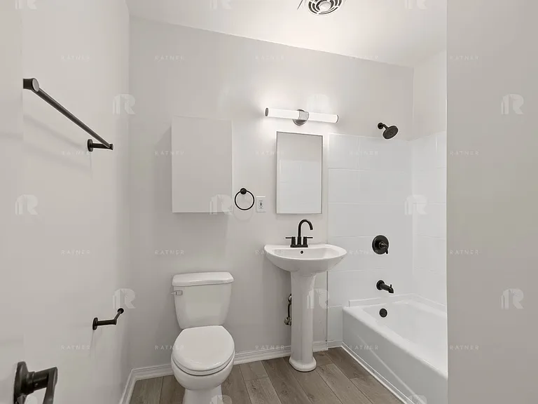 (Ar/Jo/Em:B) 350 S. Sierra Madre Blvd — Photo 17