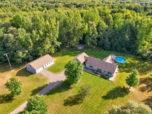 3055 Washburn Rd, Vassar, MI 48768