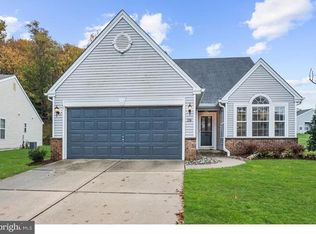 28 Clifford Ct, Mount Laurel, NJ 08054