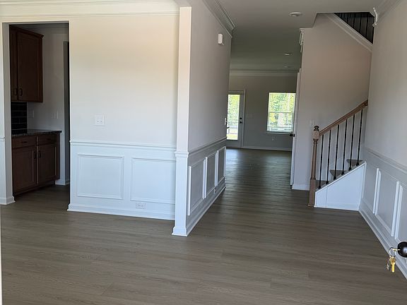 3rd image of 1029 Valmont Way