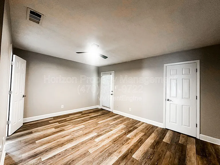 2494 Hidden Cove Ct #A — Photo 13