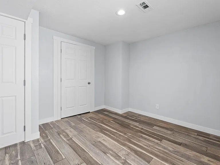 1583 W Quailhill Rd — Photo 38