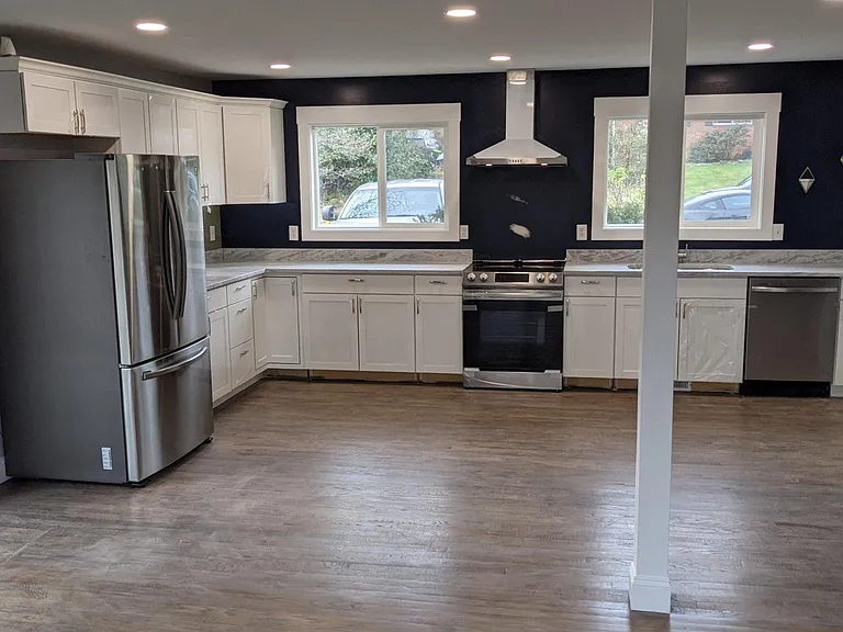 2306 Williamsburg Rd — Photo 2