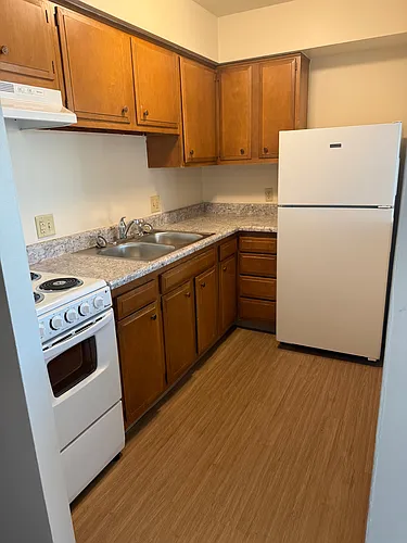 151 N 41st St #208 Photo 1