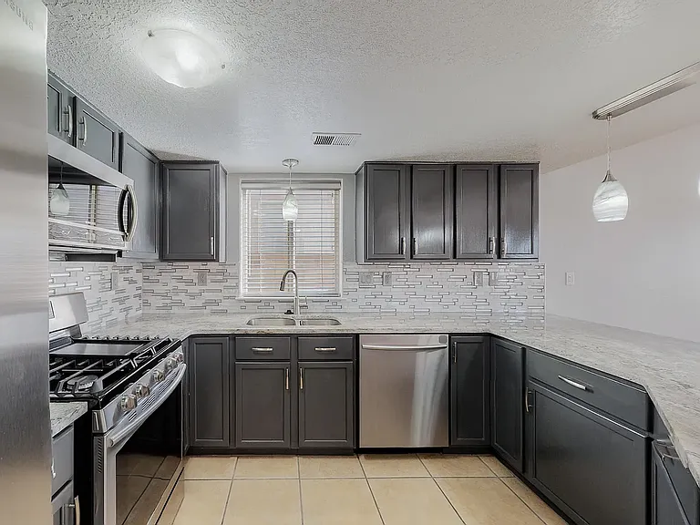 7200 Dancing Eagle Ave NE — Photo 12