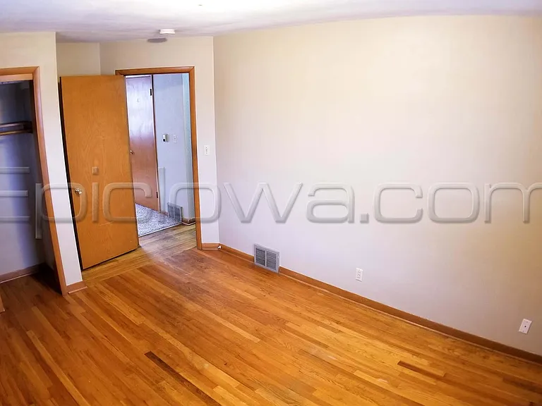 2910 Johnson Ave NW — Photo 6