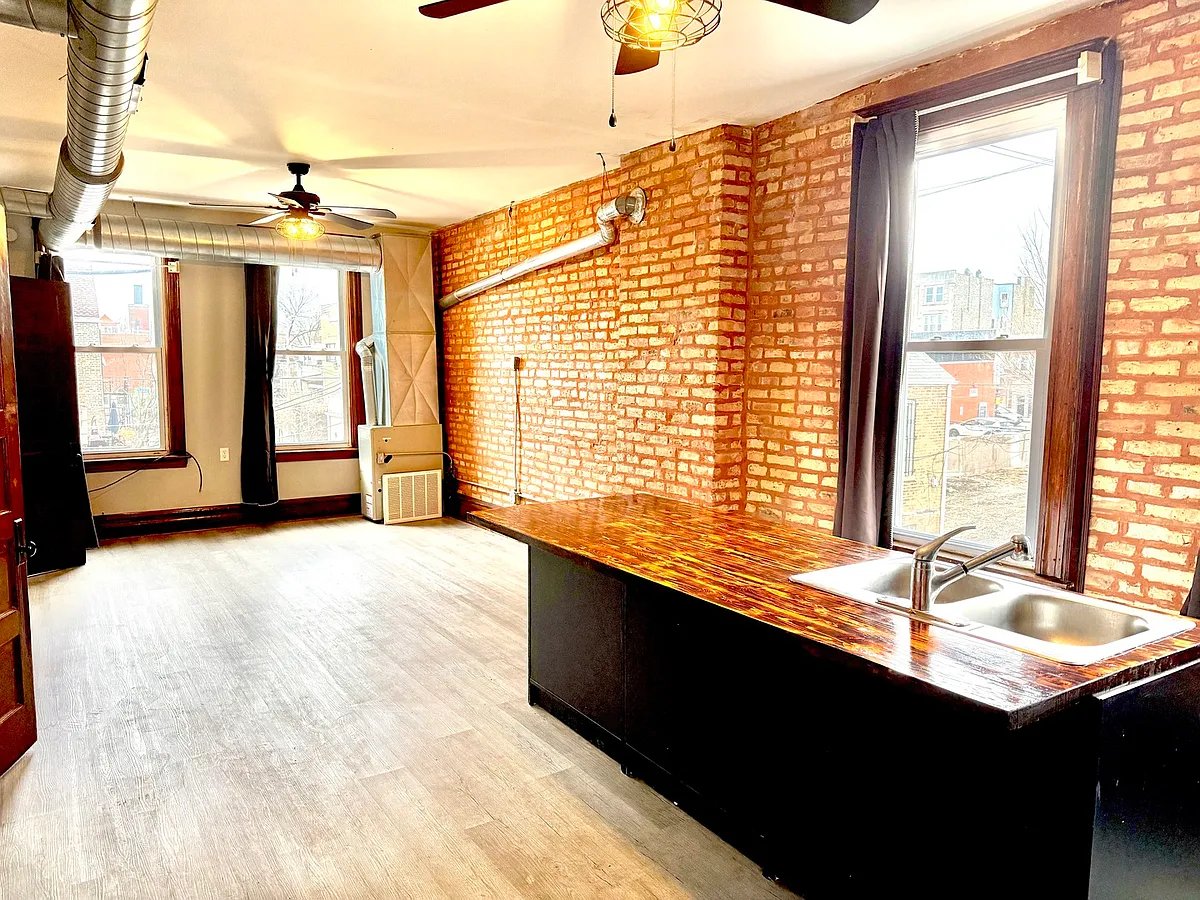 Building Photo - 2141 S Marshall Blvd #2-R