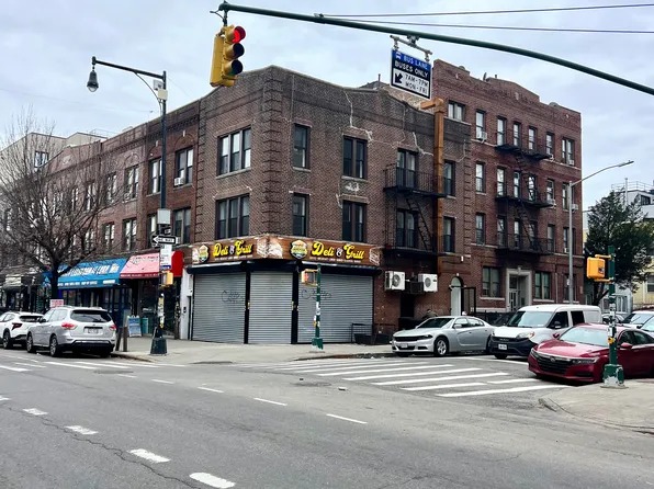 186 Erasmus Street image 1 of 9