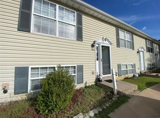 1030 Arlington Ct, Warrenton, MO 63383