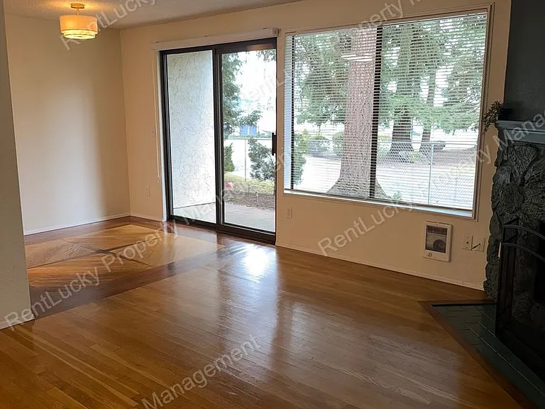 12510 NE 117th Pl #B3 — Photo 8