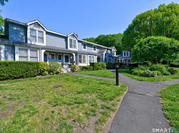 73 Fawn Ridge Lane #73, Norwalk, CT 06851