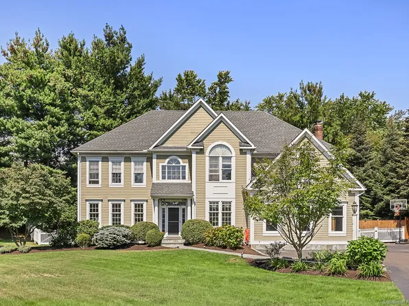 305 South Gate Lane, Fairfield, CT 06890