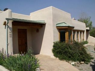 363 Monte Vista Rd, Taos, NM 87571