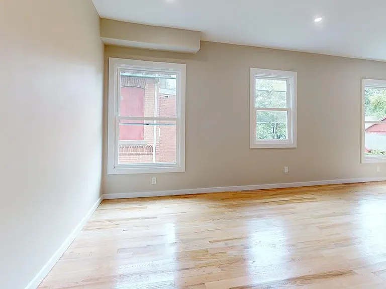180 Edwards St — Photo 11