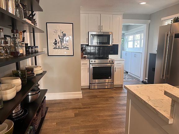 New tile backsplash