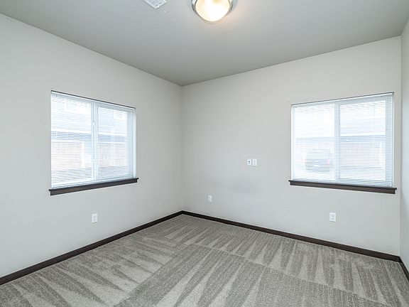 5th image of 4400 Red Hawk Dr SE #1139