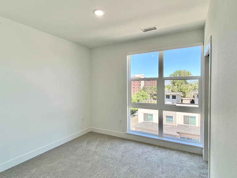 3500 S Corona St #504 — Photo 22