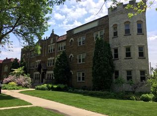 1 bed, 1.0 bath, $995, Milwaukee, WI 53208