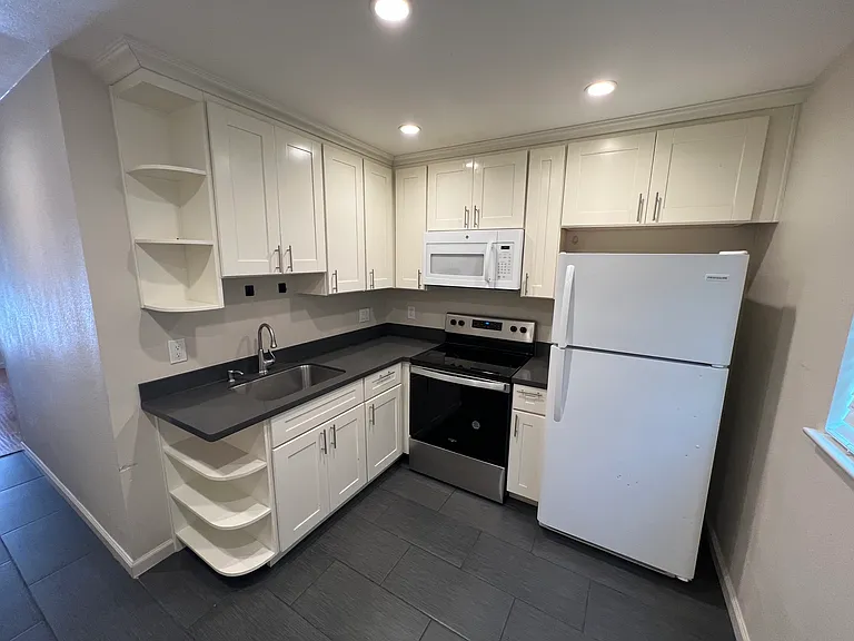 852 Blair Ave #2 — Photo 2