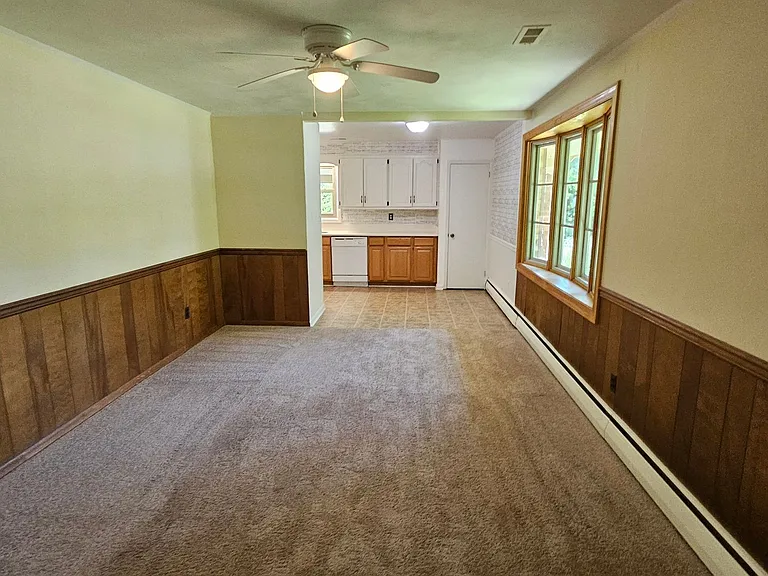 1812 Ashley Dr — Photo 3