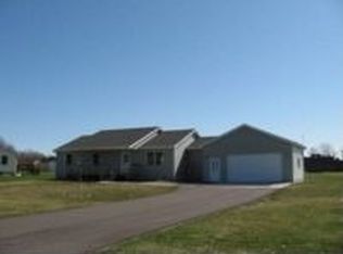 2899 White Tail Dr, Sidney, MI 48885