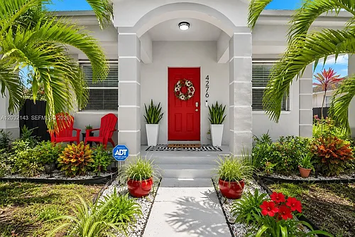 4276 SW 56th Ave Photo 1