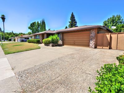 945 Trestle Glen Way, Sacramento, CA, 95831