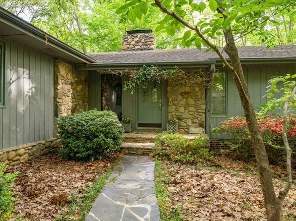 11009 Eaglerock Dr, Raleigh, NC 27613